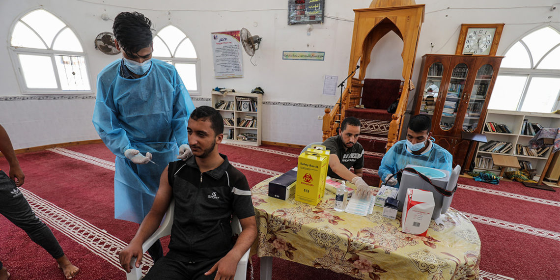 Should the unvaccinated be denied entry to mosques?