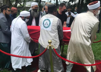 Ottoman diplomat’s body reburied to original site after court order