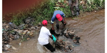 Willowton committed to monthly clean-up of one of SA’s most polluted rivers