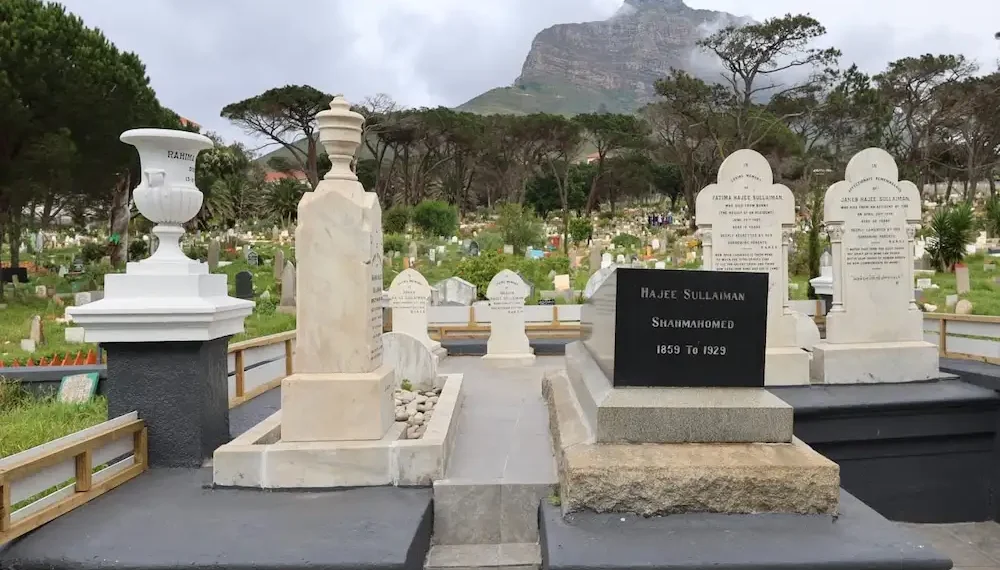 The limits of lineage and hereditary governance at Mowbray Muslim Cemetery