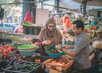 Why becoming a wealthy Muslim is commendable in Islam [+videos]